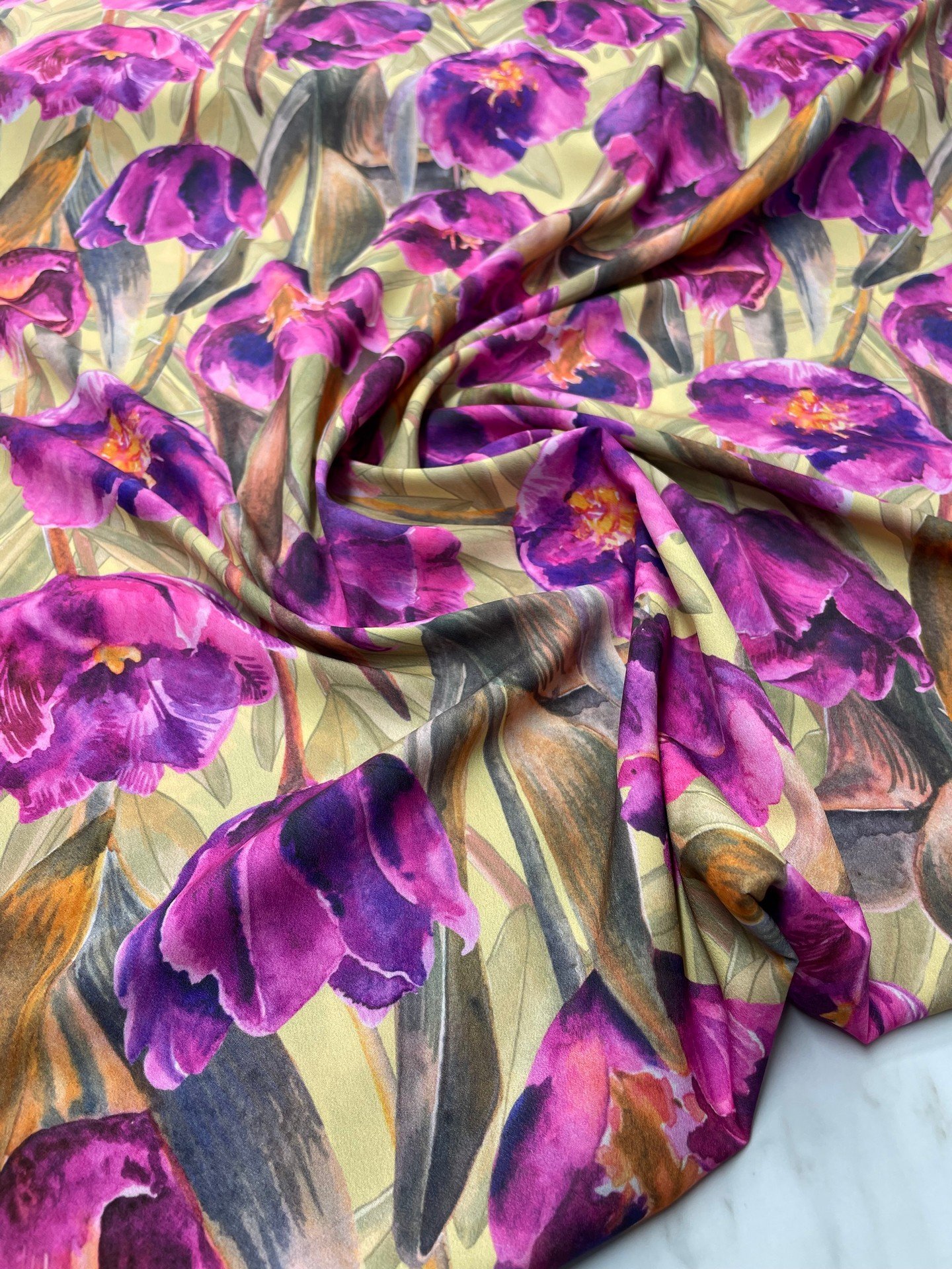 Mor Çuha Desen Elbiselik Gömleklik Krep Kumaş