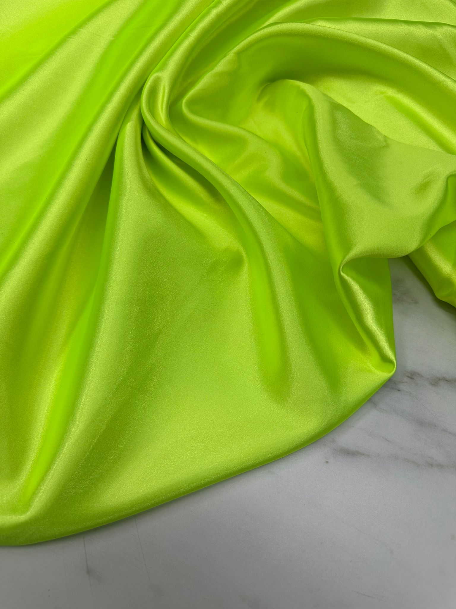 Neon Yeşili Likralı Saten Kumaş