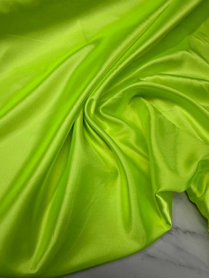 Neon Yeşili Likralı Saten Kumaş