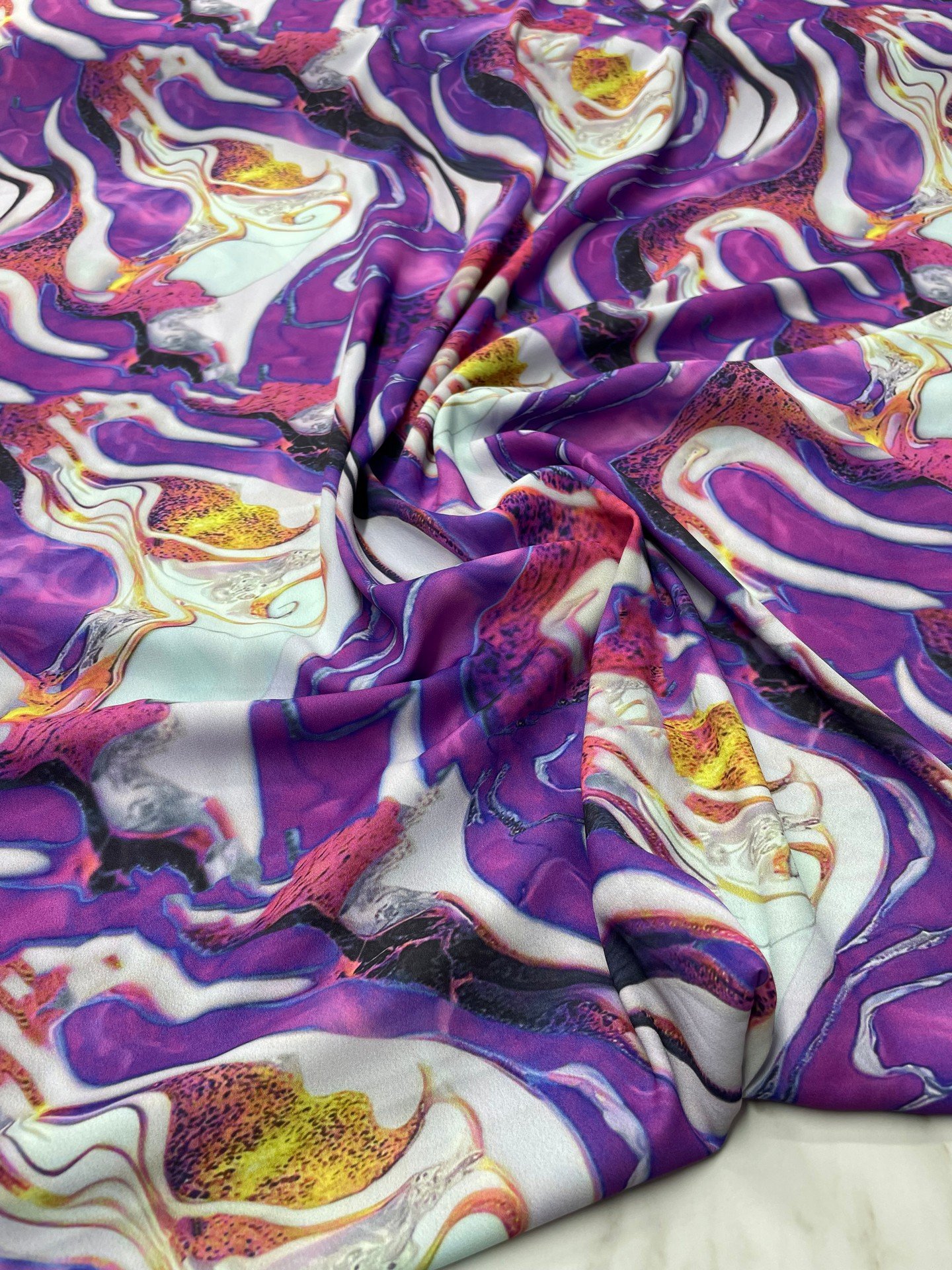 Mor Hipnosis Desen Elbiselik Gömleklik Krep Kumaş