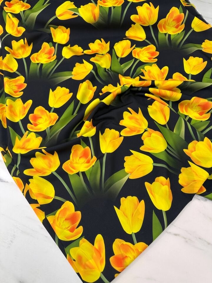 Sarı Gül Desen Elbiselik Gömleklik Krep Kumaş