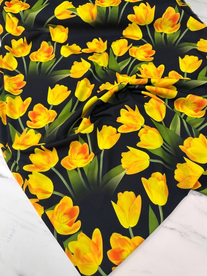 Sarı Gül Desen Elbiselik Gömleklik Krep Kumaş