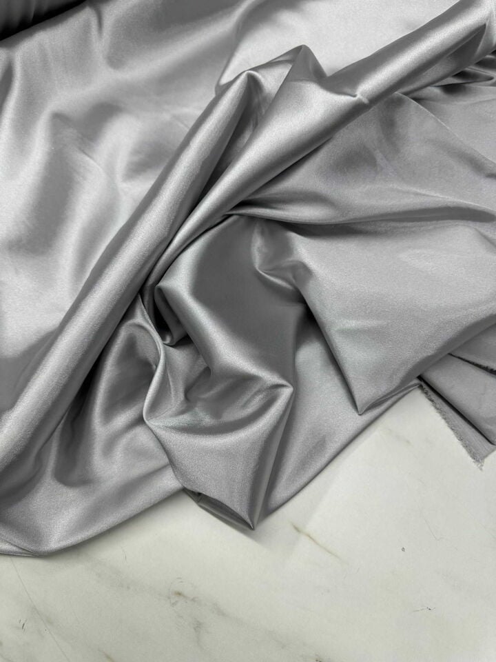 Gümüş Grisi Likralı Saten Kumaş