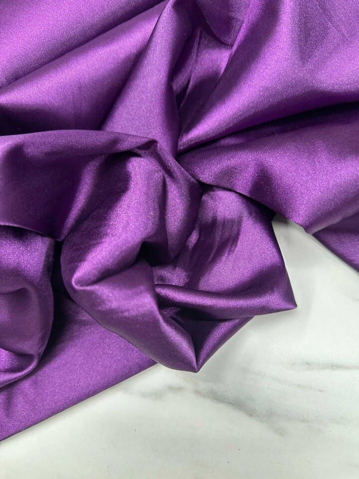 Koyu Mürdüm Likralı Saten Kumaş