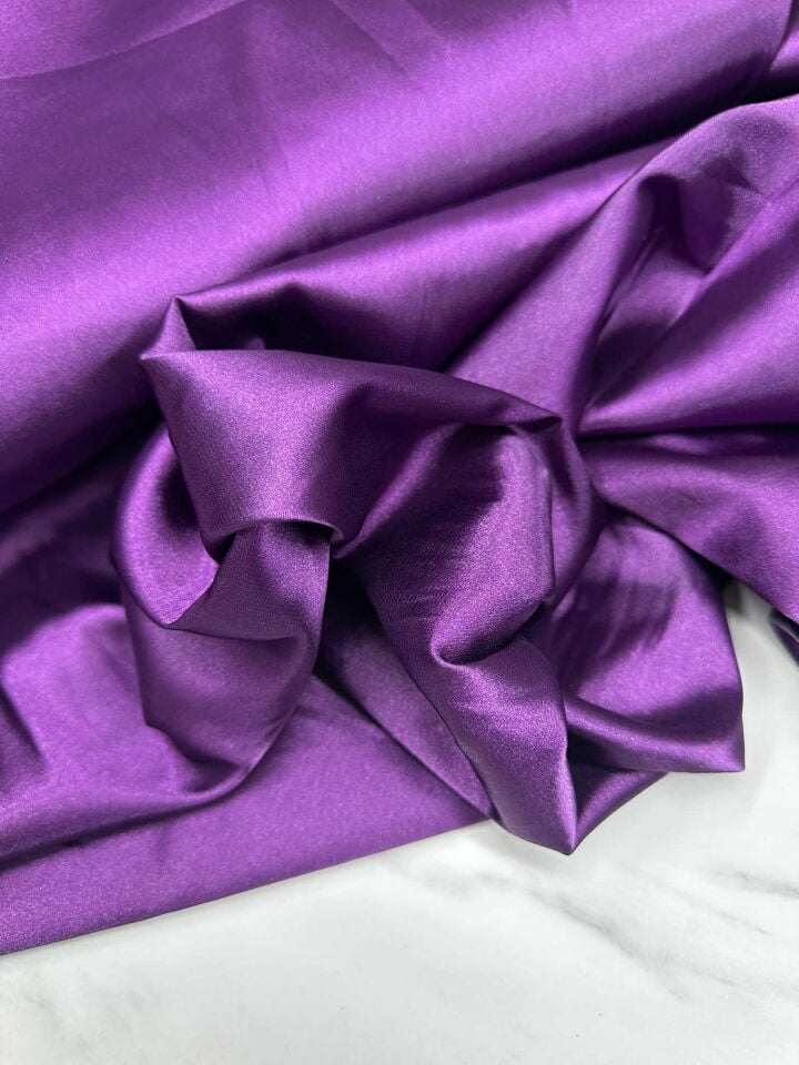 Koyu Mürdüm Likralı Saten Kumaş