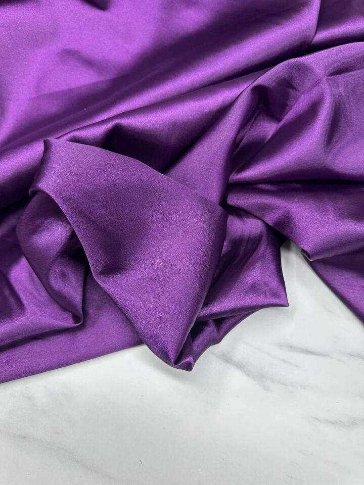 Koyu Mürdüm Likralı Saten Kumaş