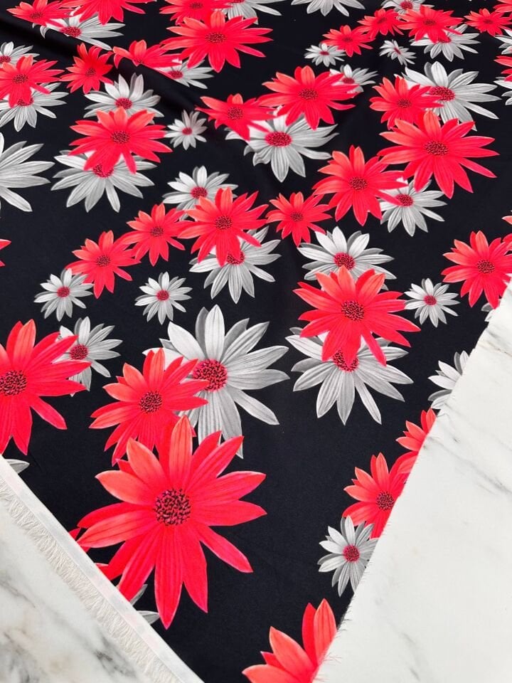 Kırmızı Lilyum Desen Elbiselik Gömleklik Krep Kumaş