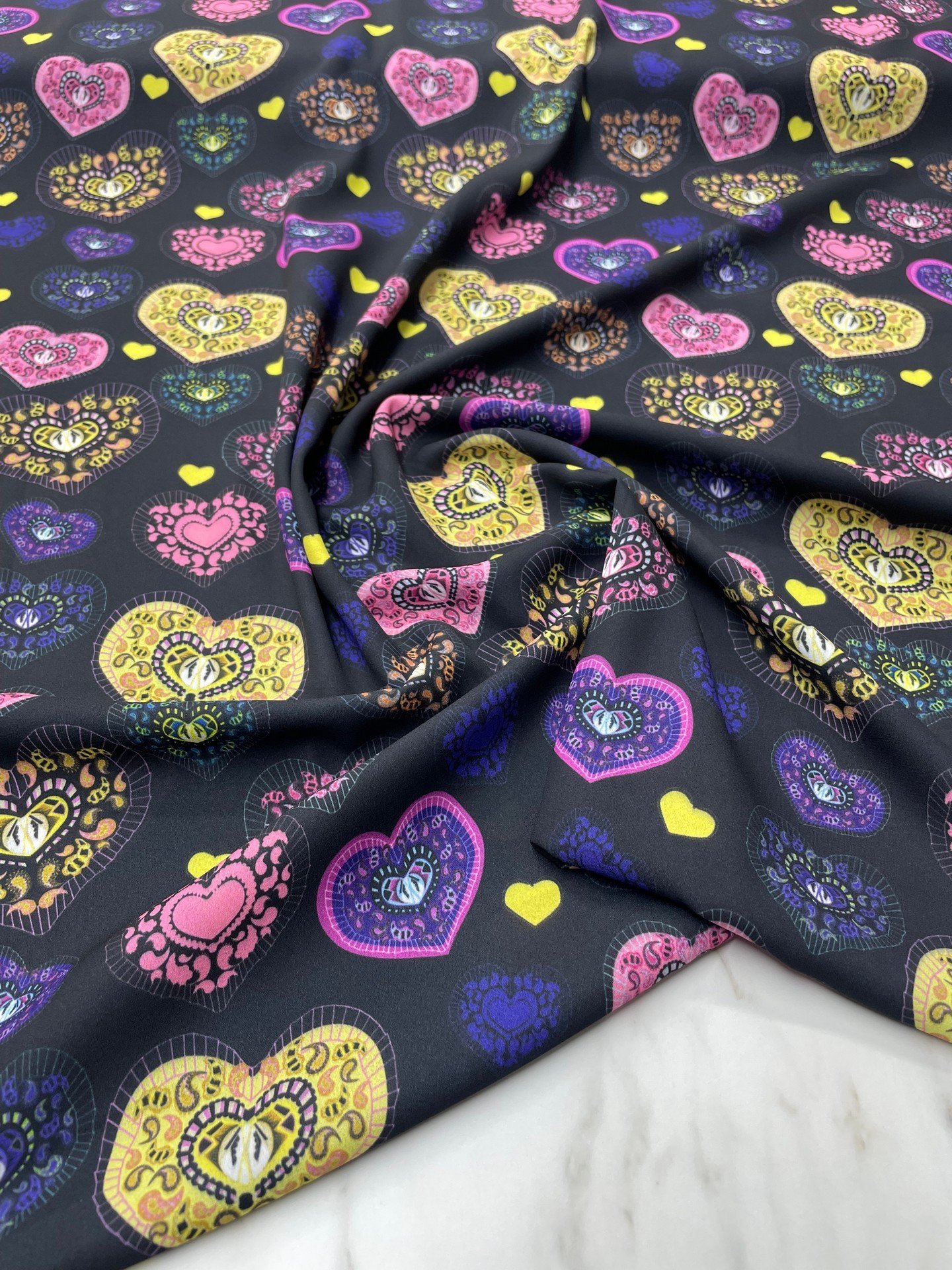 Kalp Desen Elbiselik Gömleklik Krep Kumaş