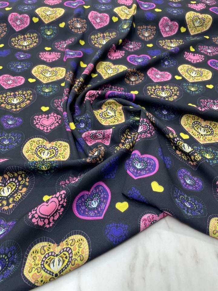 Kalp Desen Elbiselik Gömleklik Krep Kumaş