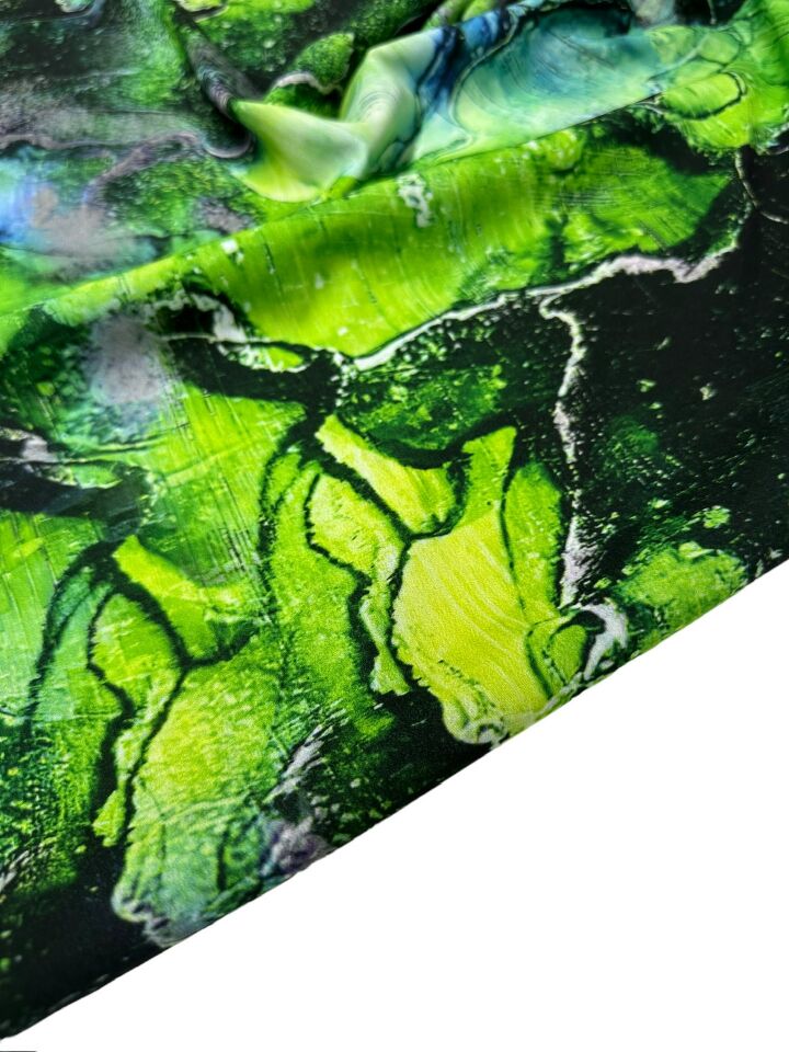 Yeşil Mermer Desen Elbiselik Gömleklik Krep Kumaş