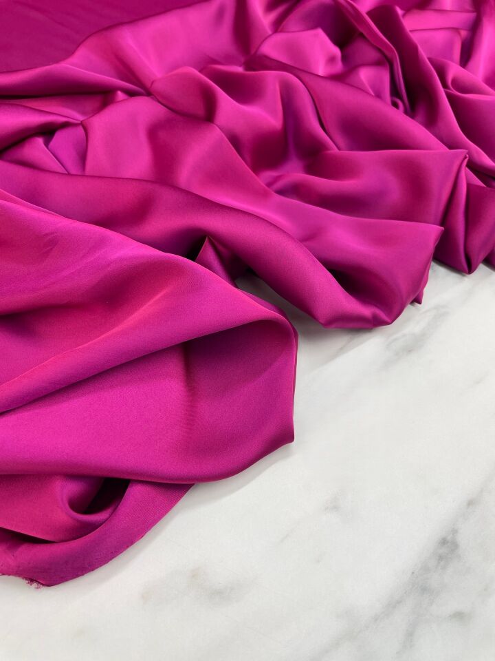 Fuşya Düz Elbiselik İpek Saten Kumaş
