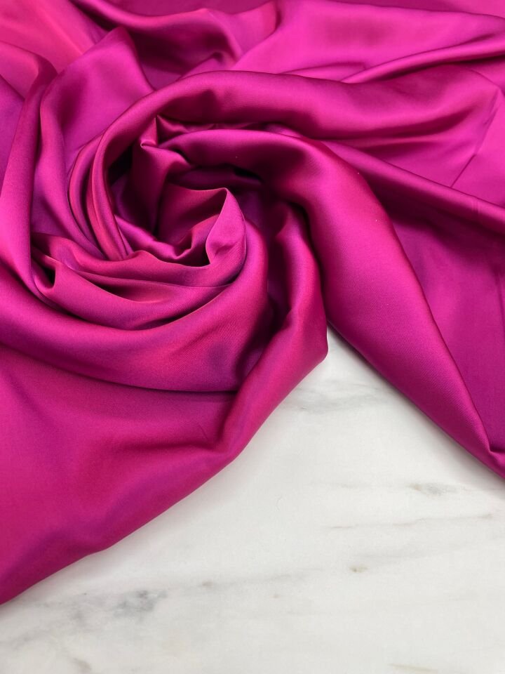 Fuşya Düz Elbiselik İpek Saten Kumaş