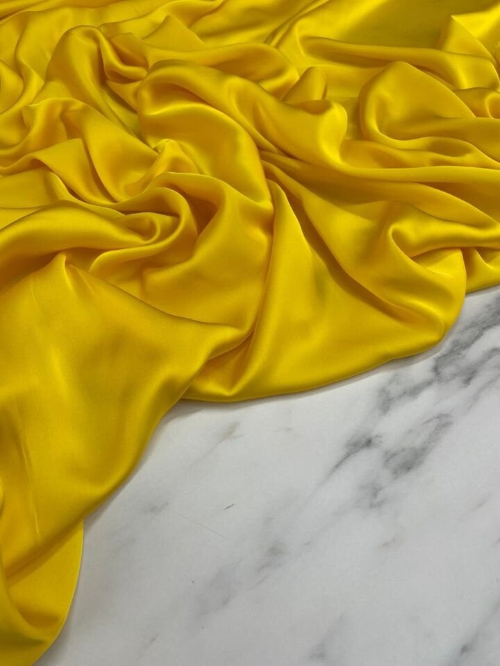 Sarı Düz Elbiselik İpek Saten Kumaş