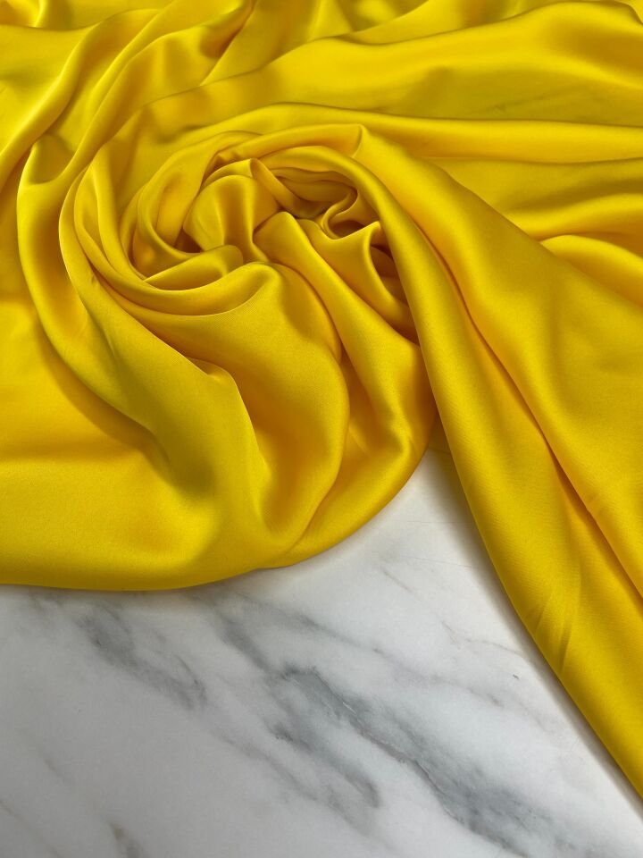 Sarı Düz Elbiselik İpek Saten Kumaş