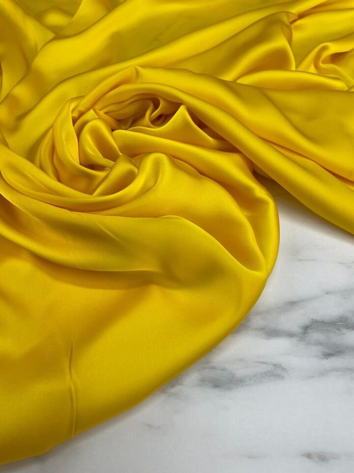 Sarı Düz Elbiselik İpek Saten Kumaş