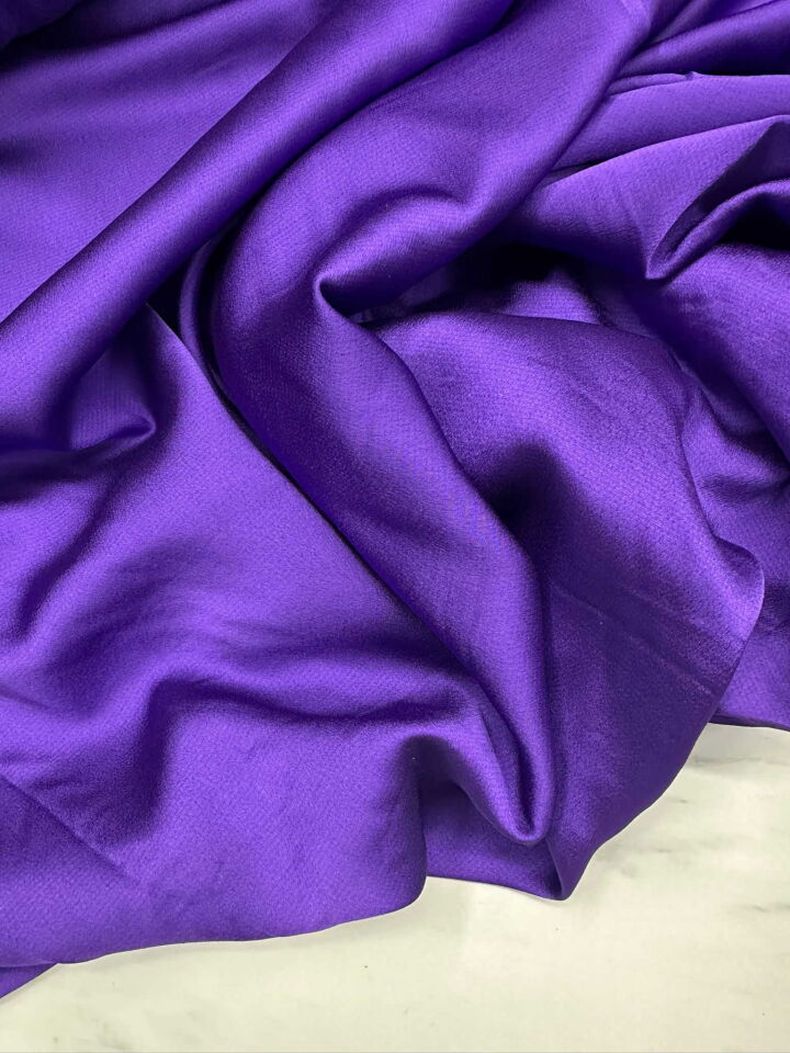 Mor Düz Elbiselik İpek Saten Kumaş