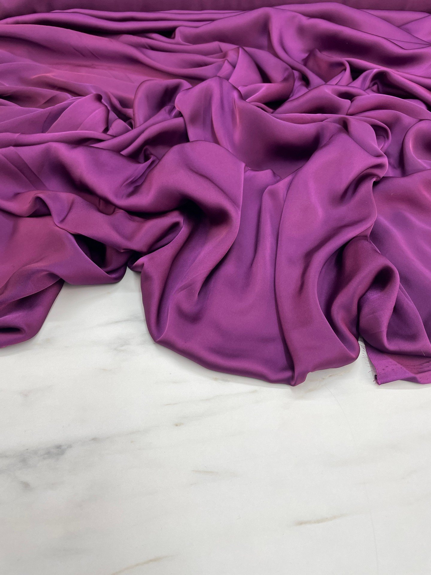 Mor Düz Elbiselik İpek Saten Kumaş