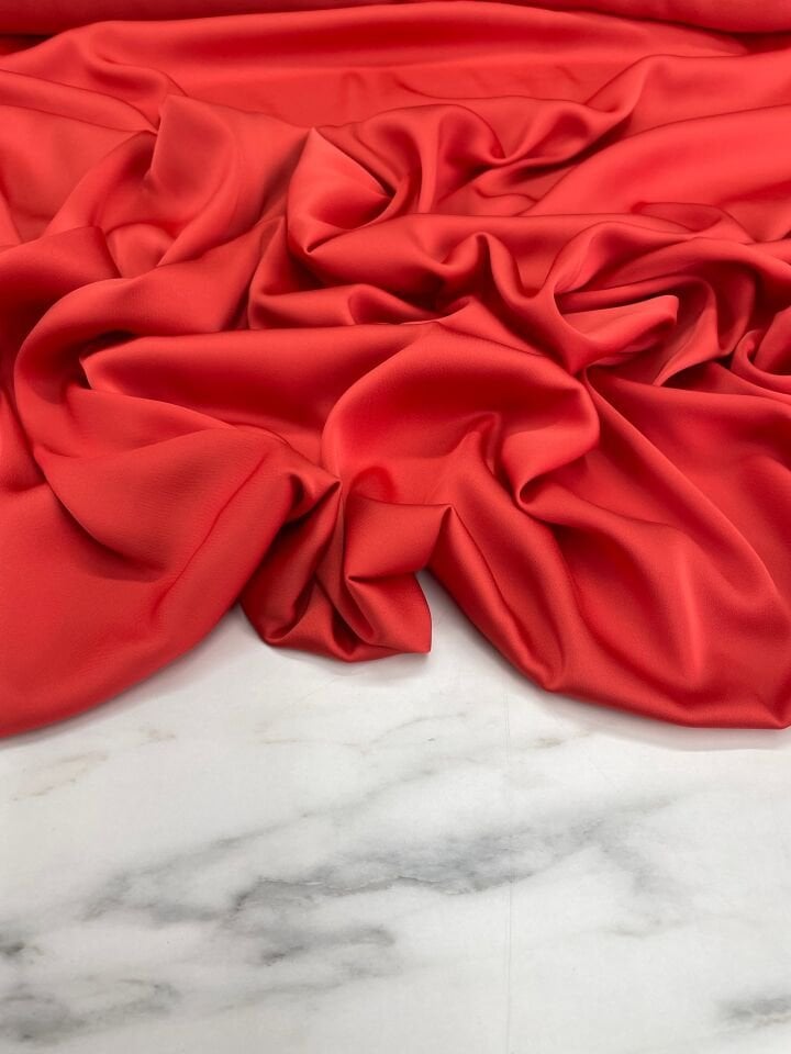 Kırmızı Düz Elbiselik İpek Saten Kumaş