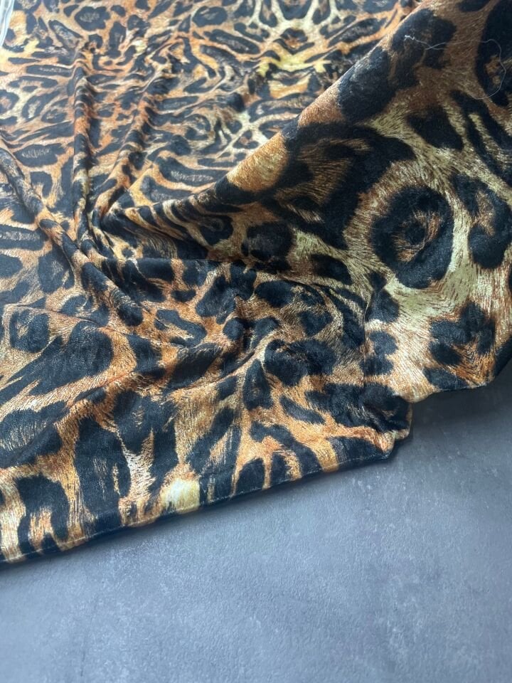 Leopar Desen Elbiselik Kadife Kumaş