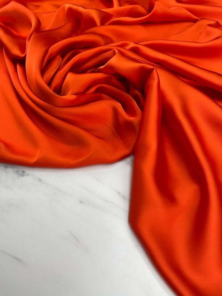 Turuncu Düz Elbiselik İpek Saten Kumaş