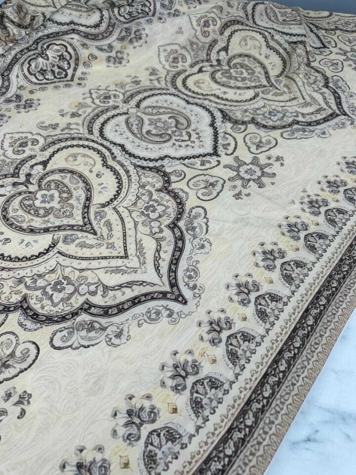 Viyana Desen İpek Saten Kumaş
