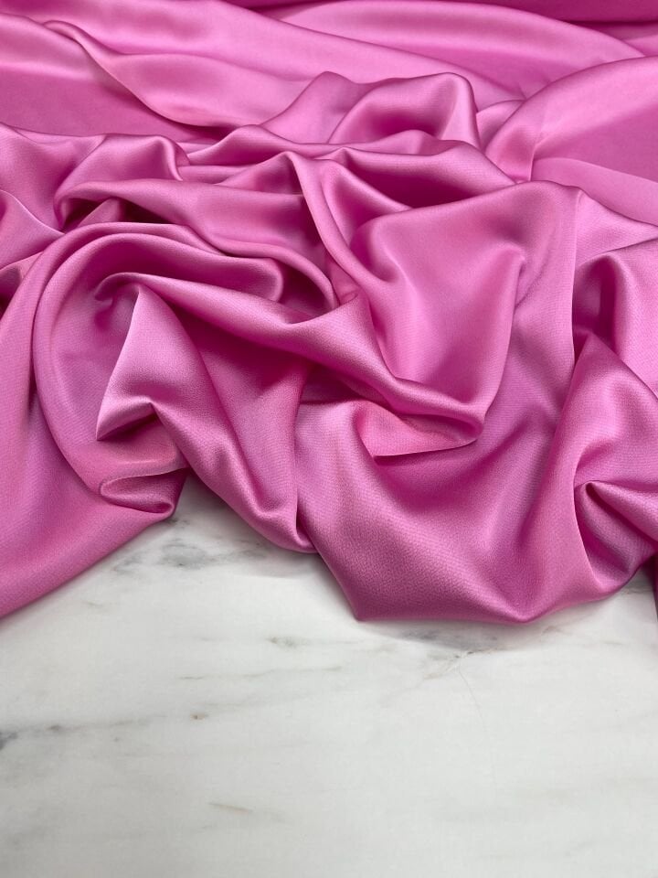 Pembe Düz Elbiselik İpek Saten Kumaş