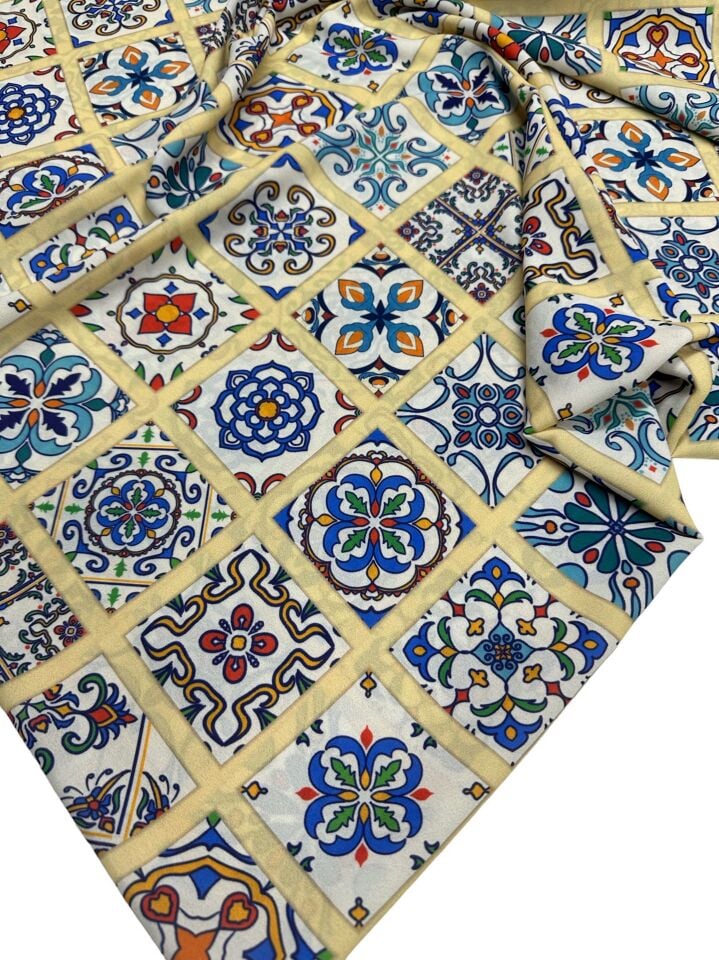 Nakış Desen Elbiselik Gömleklik Krep Kumaş