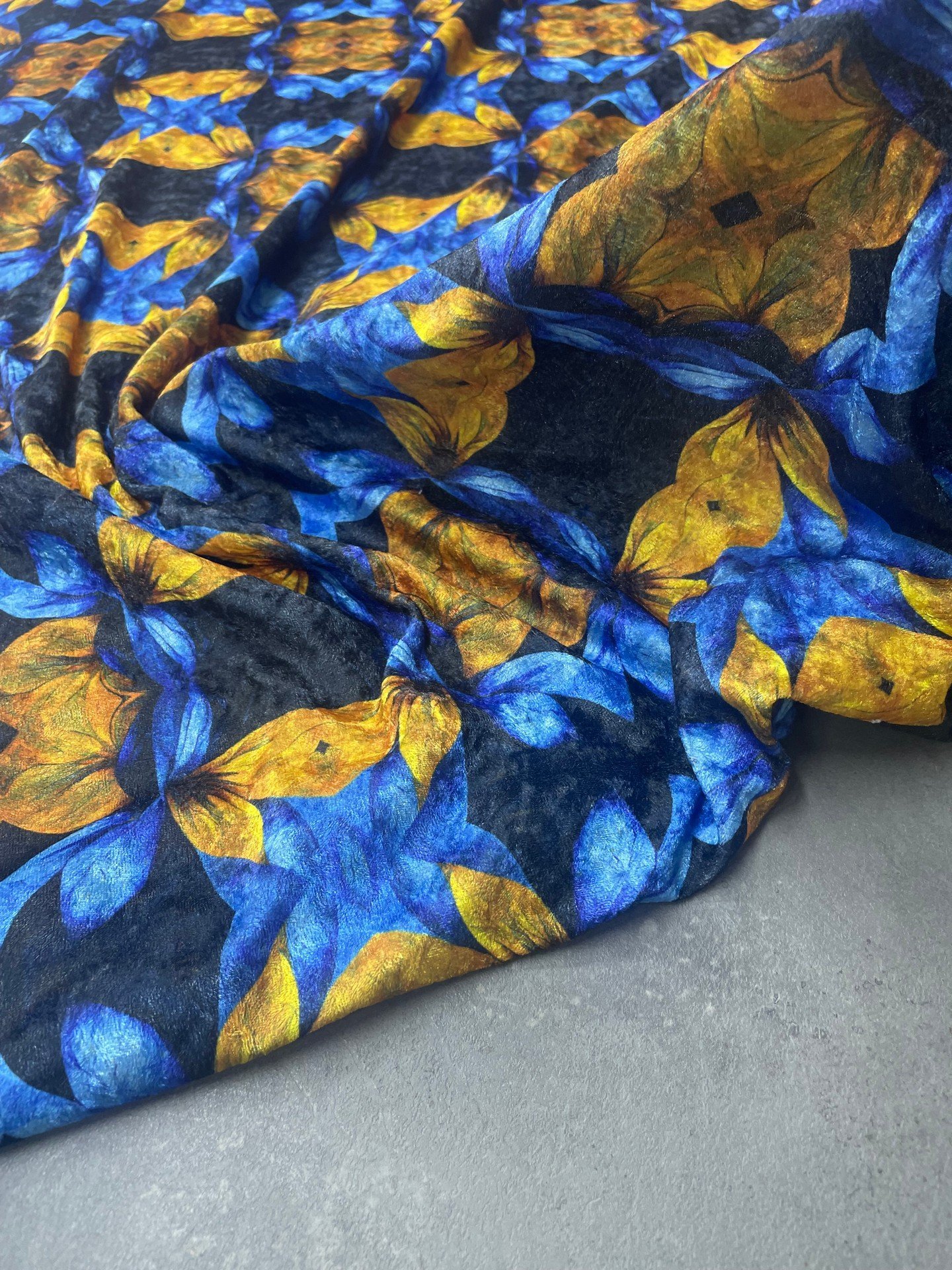 Ossa Desen Elbiselik kadife kumaş