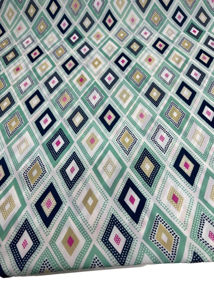 İkat Desen Elbiselik Gömleklik Krep Kumaş