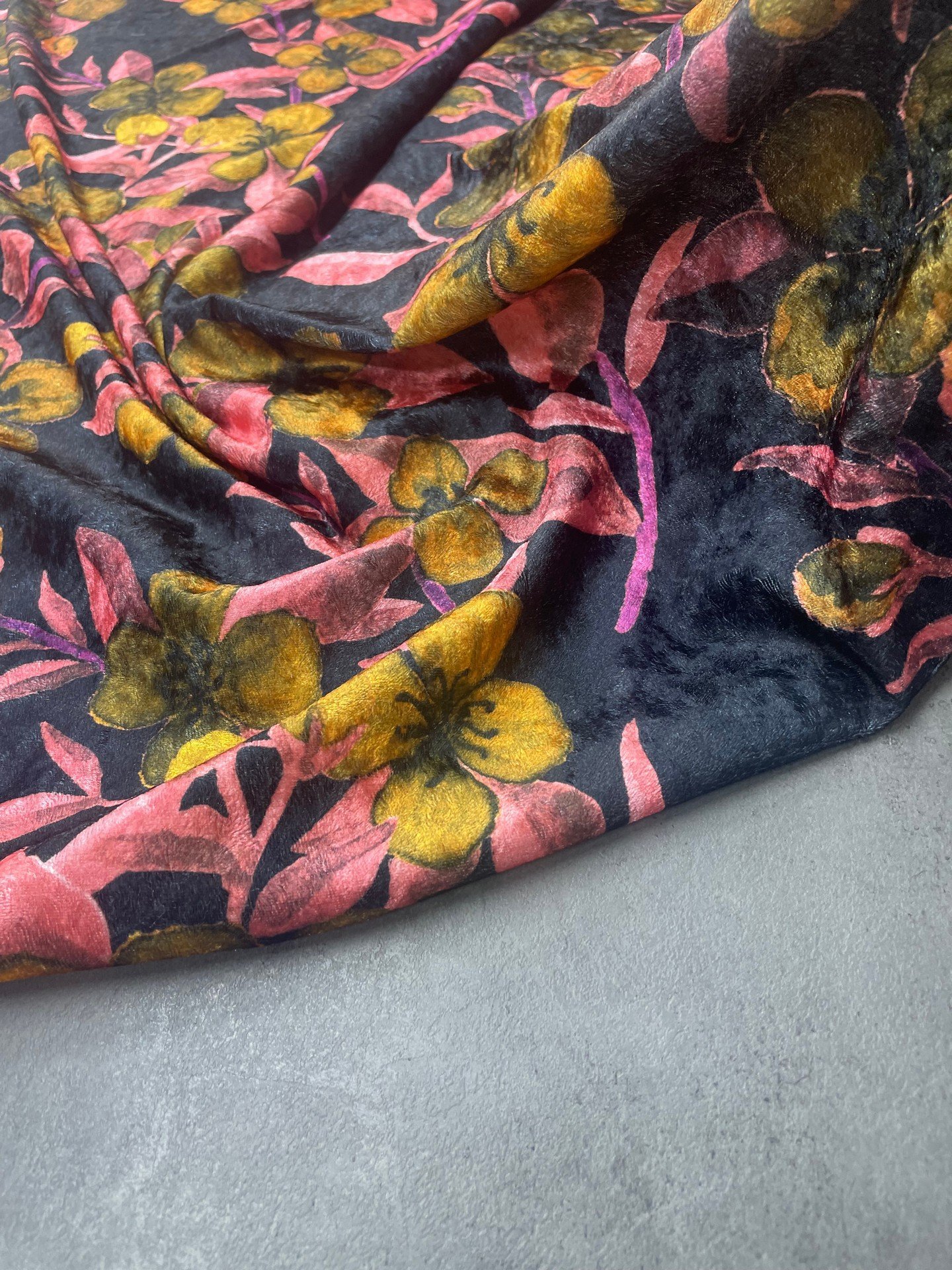 Pastel Desen Elbiselik Kadife Kumaş