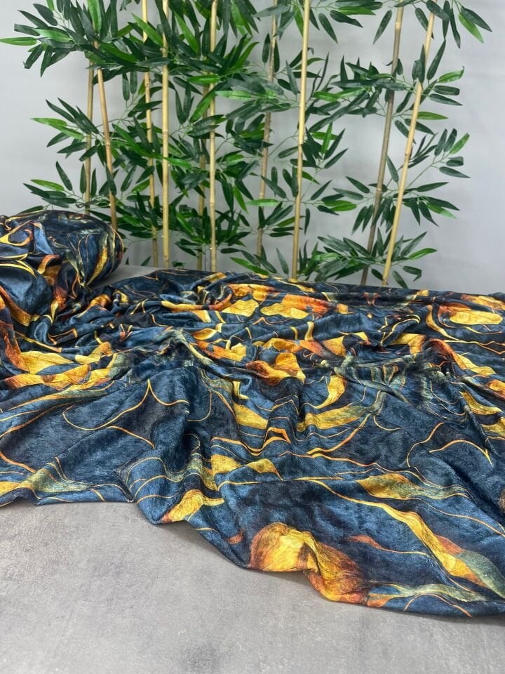 Liyon Desen Elbiselik Kadife Kumaş