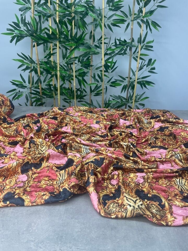 Tiran Desen Elbiselik Kadife Kumaş