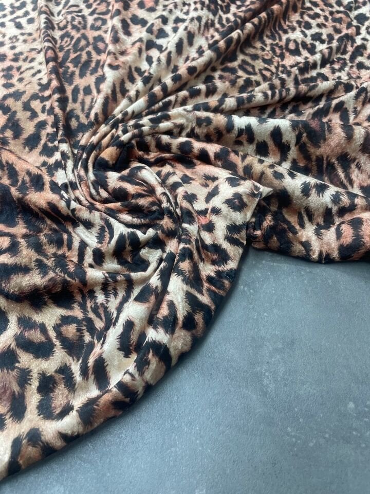 Leopar Desen Elbiselik Kadife Kumaş