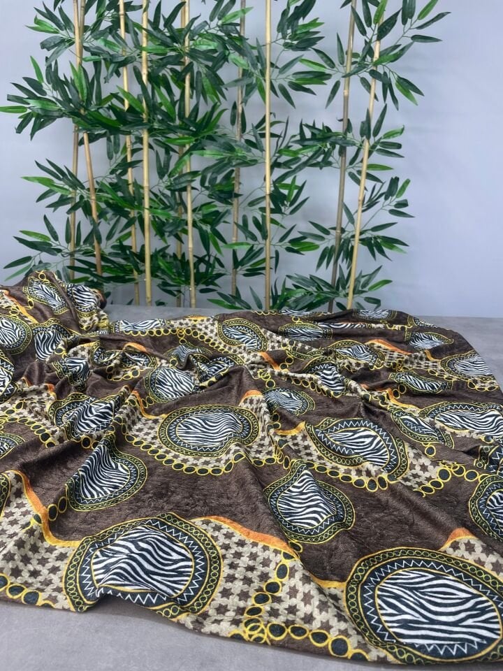 Vira Desen Elbiselik Kadife Kumaş