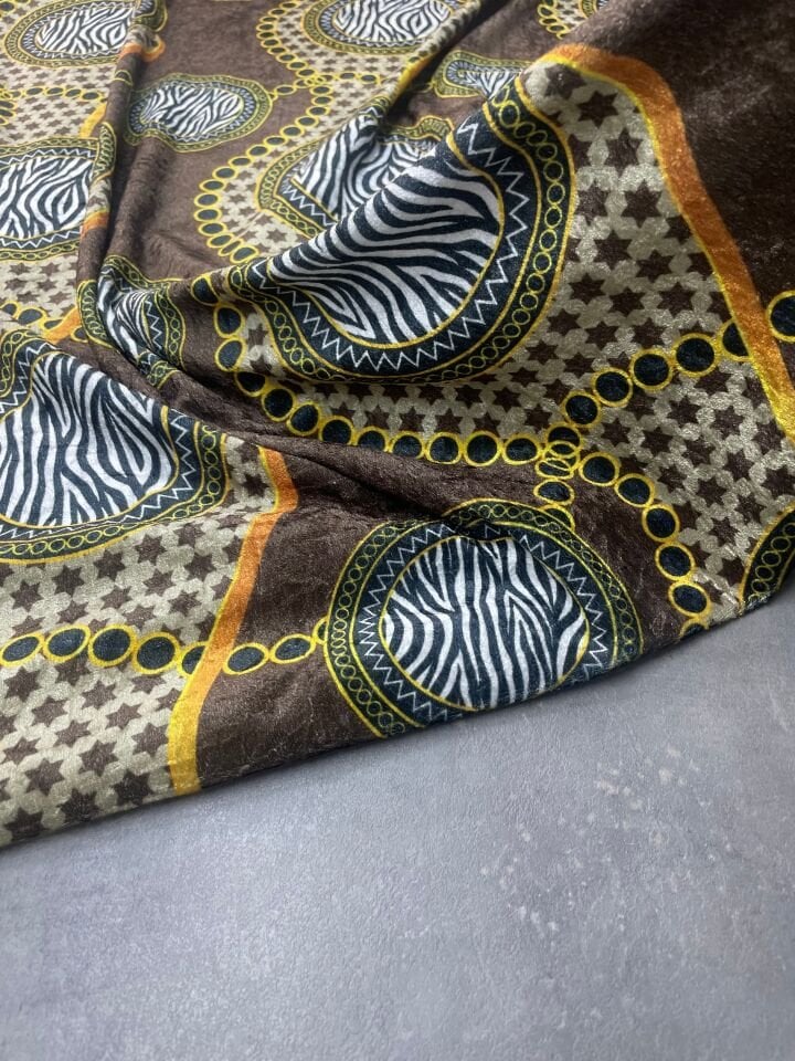 Vira Desen Elbiselik Kadife Kumaş