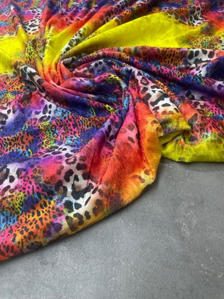 Renkli Leopar Desen Elbiselik Kadife Kumaş
