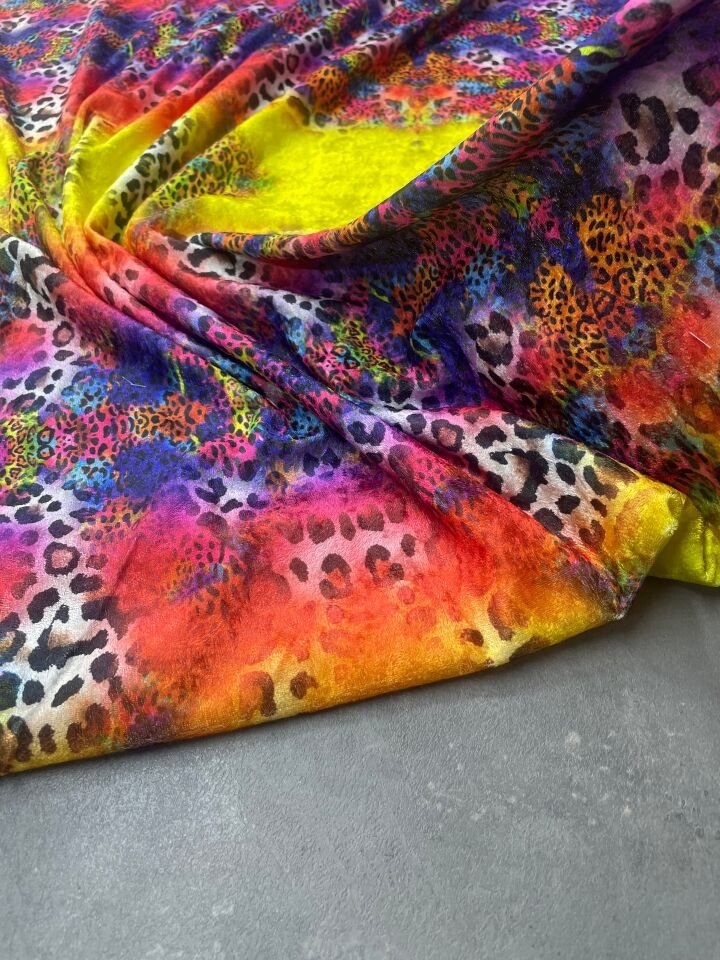 Renkli Leopar Desen Elbiselik Kadife Kumaş