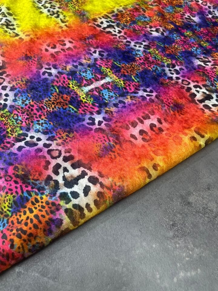 Renkli Leopar Desen Elbiselik Kadife Kumaş