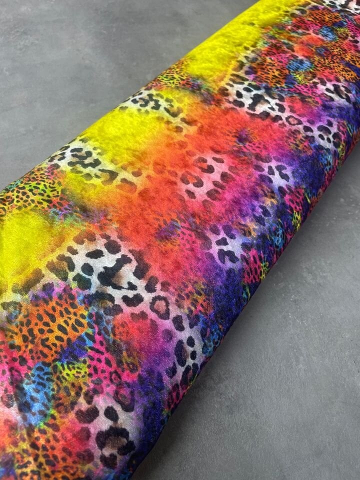 Renkli Leopar Desen Elbiselik Kadife Kumaş