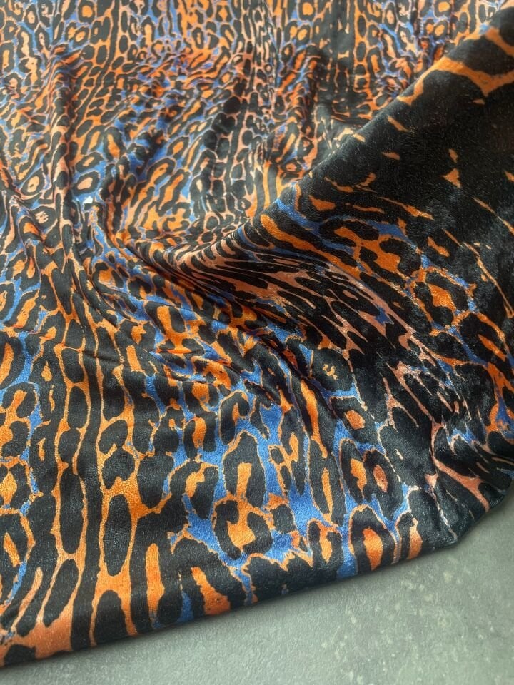 Renkli Leopar Desen Elbiselik Kadife