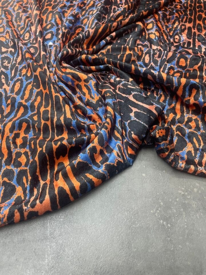 Renkli Leopar Desen Elbiselik Kadife