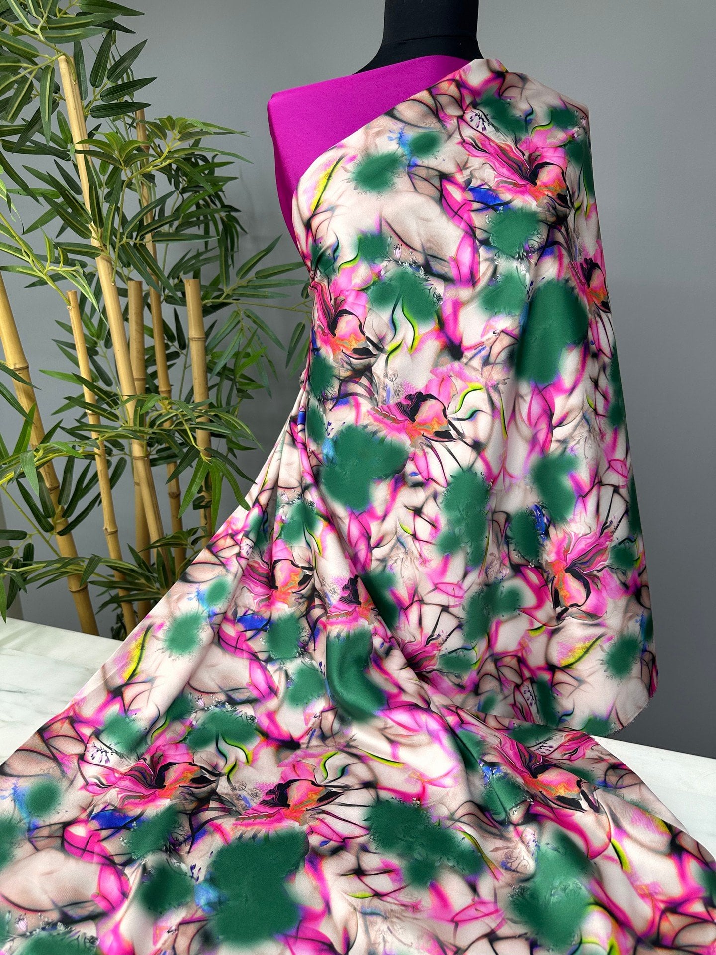 Kombinli Yöresel Elbiselik Tivil Saten Kumaş