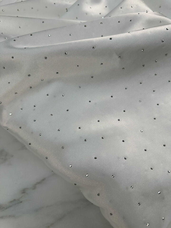 Vilara Taşlı Saten