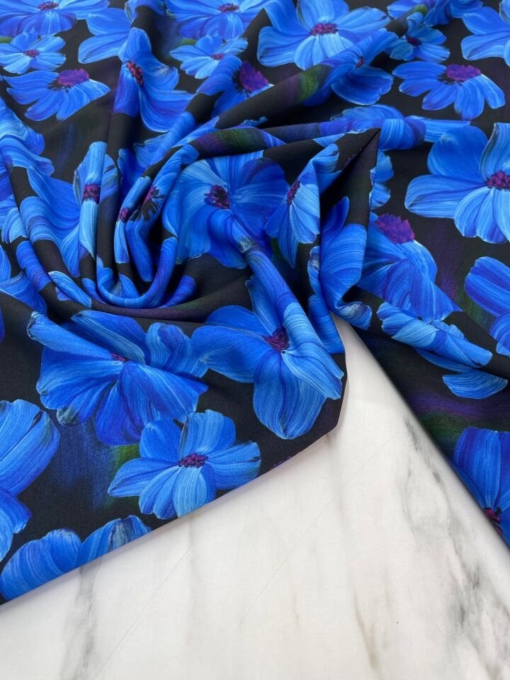 Mavi Geranium Desen Elbiselik Gömleklik Krep Kumaş