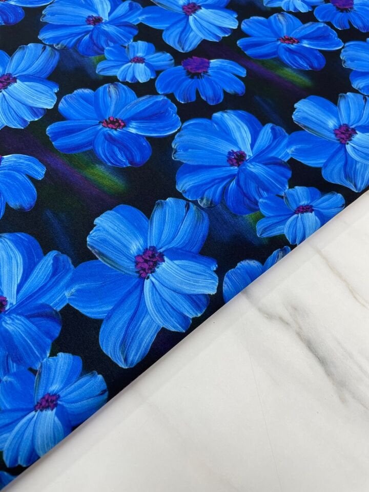 Mavi Geranium Desen Elbiselik Gömleklik Krep Kumaş