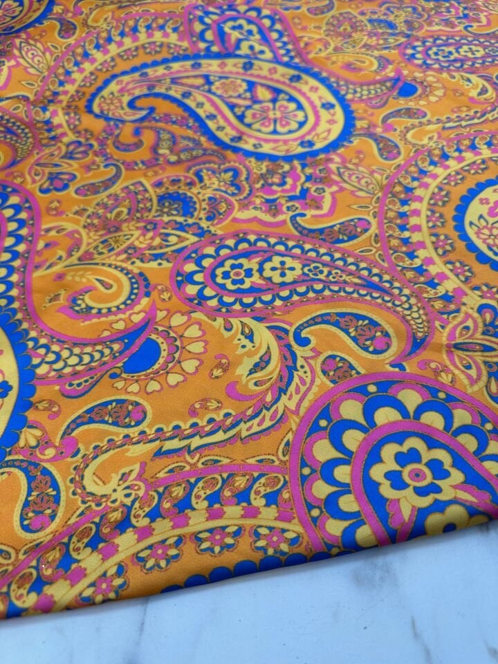 Leora Şal Desen Elbiselik Dijital Baskı ipek Saten Kumaş