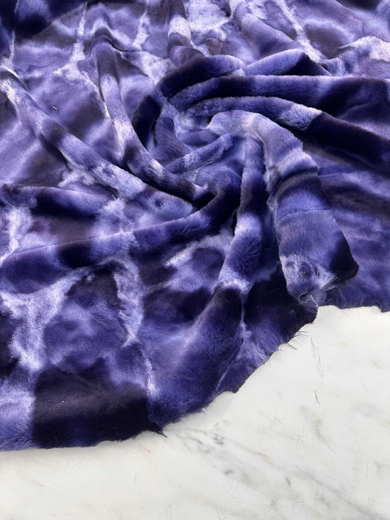 Morjin Kısa Tüy Pelüş Kumaş Yelek Svit Kapşonlu