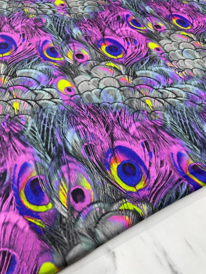 Tavus Tüyü Desen Elbiselik Gömleklik Tivil Saten Kumaş