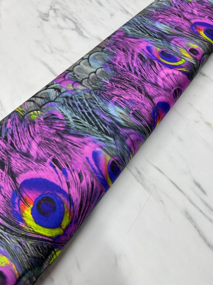 Tavus Tüyü Desen Elbiselik Gömleklik Tivil Saten Kumaş