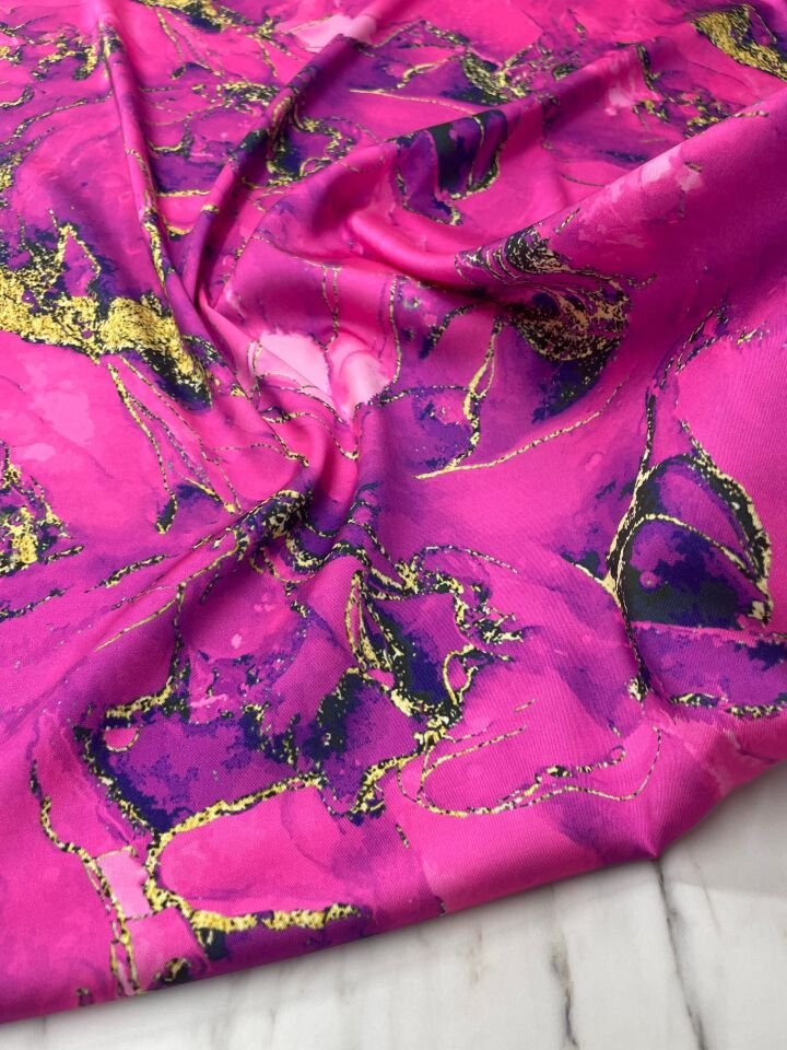 Pembe Mermer Desen Elbiselik Gömleklik Tivil Saten Kumaş